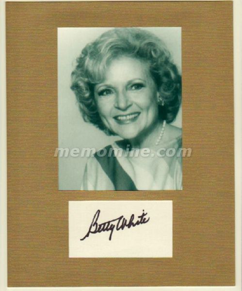White Betty GOLDEN GIRLS ROSE Original Hand Signed 8x10 Display - Click Image to Close